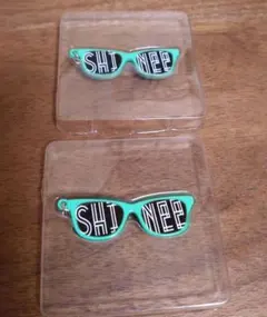 SHINee　ミニサングラスチャーム　２個セット