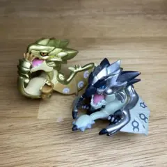 【USJ限定】モンスターハンター リオレウス＆リオレイア 希少種 キーホルダー