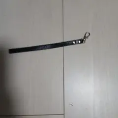 ブラック レザー調 ストラップ