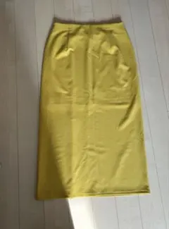 GU タイトスカート イエロー　Lサイズのサムネイル