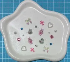 ネイルパーツ　ラブブ