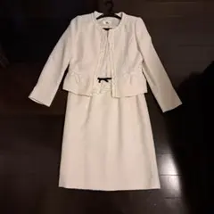 セットアップ　卒業式　入園式など、　フリル付き スカートセットアップ