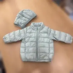 ダウンジャケット　薄い緑色80