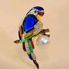 カラフルな鳥のブローチ