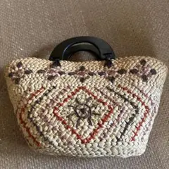 編み込みデザイン かごバッグ