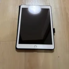 Apple iPad 第七世代 10.2インチ　シルバー
