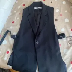 【グリーン様専用】ZARA ブラック ノーカラーベスト S