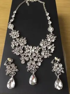 【値下げ】ウェディング　ネックレス　イヤリング　セット