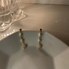 ピンクオパールと淡水パールのピアス