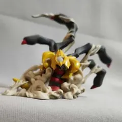 ギラティナ フィギュア　ポケットモンスタープラチナ予約特典