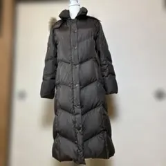 ファー付きブラウンダウンロングコート