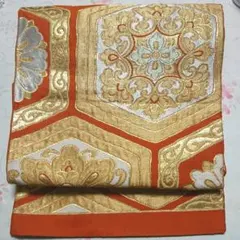 名古屋帯 レンガ色に金色銀色の刺繍 布