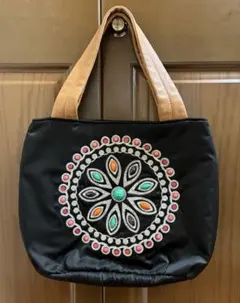 美品！アルカン＊刺繍デザイン ハンドバッグ