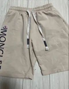 MONCLER ショートパンツ ベージュ