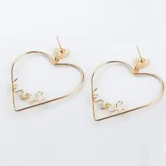 【新品未使用】ハート ピアス ゴールド 大ぶり 両耳 レディース