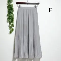 ミスティ ウーマン・F グレー レース プリーツロングスカート