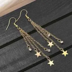 新品 星型チャームのゴールドチェーンピアス