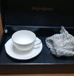 イブサンローラン　ペアモーニングセット　　皿付き