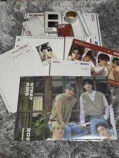 STRAY KIDS 2021 SEASON'S GREETINGS