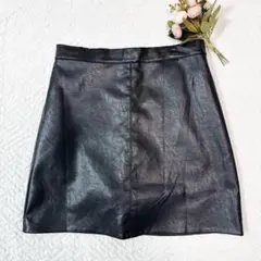 GRL グレイル フェイクレザー ミニスカート アンダーショーツ付 ブラック M