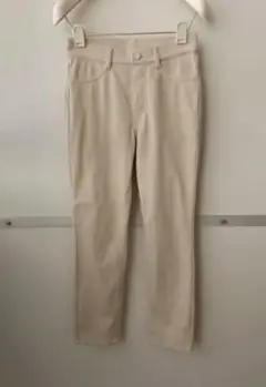ユニクロ ベージュ カジュアルパンツ