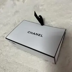 香奈兒 白色禮品盒 配黑色緞帶