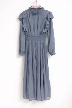 水色フリルプリーツロングワンピース