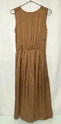 センスオブプレイス ヴィンテージサテンワンピース