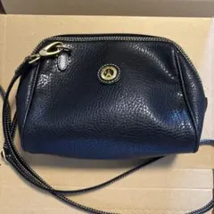 黒 レザー ショルダーバッグ