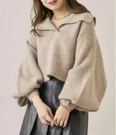 ショート丈ニット