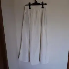 ZARA ホワイト フレアロングスカート XS-S