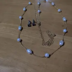 パールとゴールドのネックレスとイヤリングセット