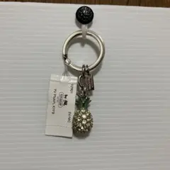 未使用品COACH パイナップル キーホルダー バッグチャーム紙袋付
