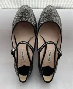 ￼MIUMIUシルバー グリッター バレエシューズ 低ヒール