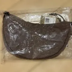 Nike ナイキ　オーラ　クレセント　クロスボディバッグ(4L)新品未使用