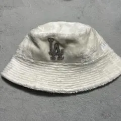 New Era LAロゴ ファーバケットハット ホワイト