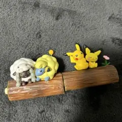 ポケモンの木 ピカチュウ、ピチュー メリープ