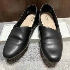 ClarksのCollectionシリーズのスリッポンシューズです - メルカリ