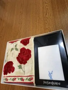 未使用GIVENCHYジパンシーハンド！イヴサンローランハンドタオル薔3枚セット