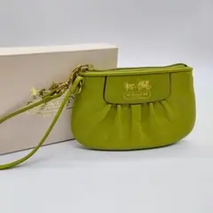 未使用に近い　COACH ポーチ　箱付き　革