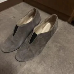 グレー スエード ハイヒール