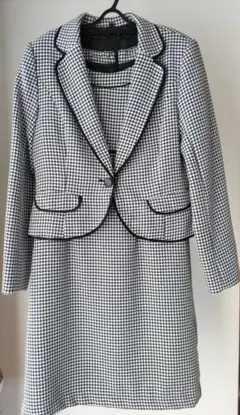 Item thumbnail for item c6d70376-976e-4d0c-bec1-acbcab234db7