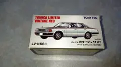 TLV-NEO 日産セドリックHT ターボエクセレンス(430型、グレー/銀)のサムネイル