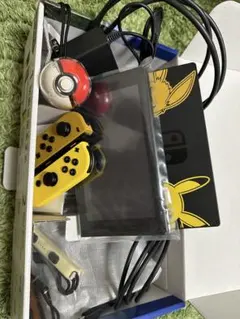 Nintendo Switch Let's Go! 本体と周辺機器セット - メルカリ