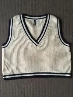 H&M エイチアンドエム　ベスト