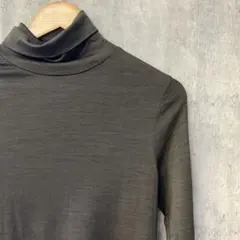 heliopole ダークカーキ タートルネック 長袖トップス　38 毛100%