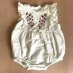 petit main 刺繍入りロンパース