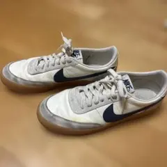 NIKE スニーカー ホワイト ネイビー ガムソール