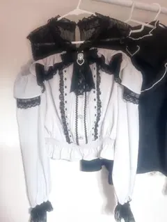 LIZLISA（リズリサ）オープンショルダーフリルブラウス 長袖