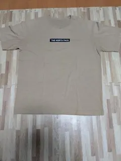 THE NORTH FACE Tシャツ ベージュ XLのサムネイル